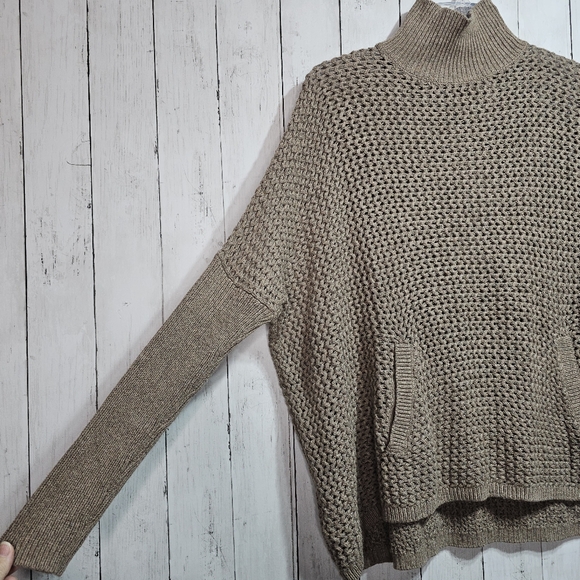 Ann Taylor LOFT Beige Cotton Blend Crochet Turtleneck Sweater Pocket Size Small. - Picture 3 of 8
